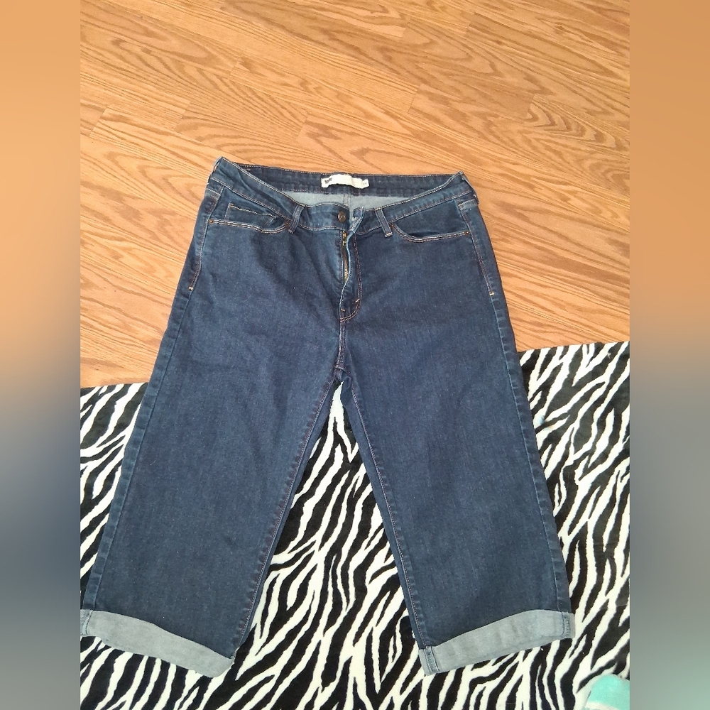 Levi's Dark Blue Jeans Cropped Style Stretch Sz 14 Perf Cond Like New